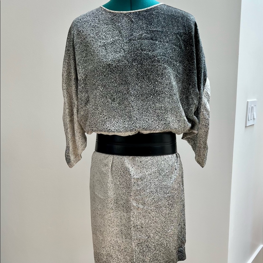 Stella McCartney silk kimono style black and white dress. Size 40